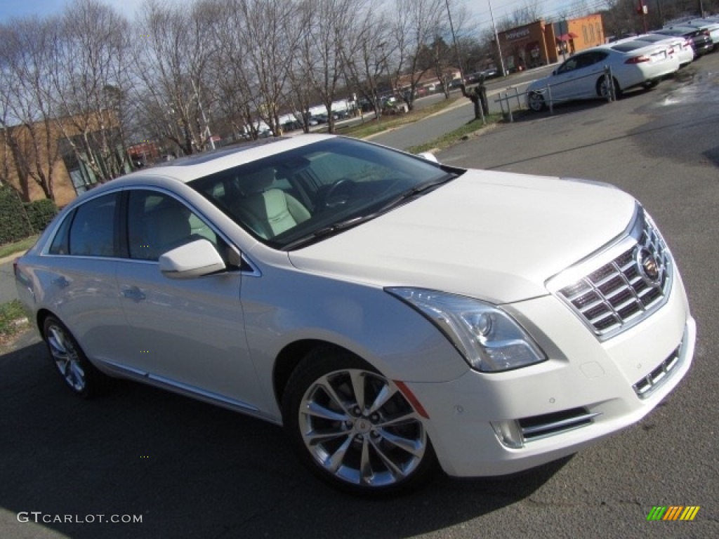 2014 XTS Luxury FWD - White Diamond Tricoat / Caramel/Jet Black photo #3