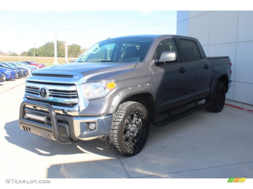 2017 Tundra SR5 CrewMax - Silver Sky Metallic / Black photo #4