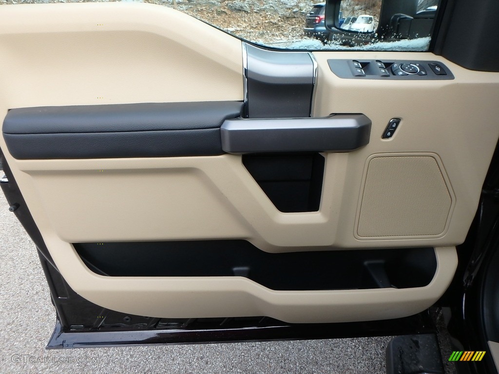 2019 Ford F250 Super Duty XLT Crew Cab 4x4 Camel Door Panel Photo #131393145