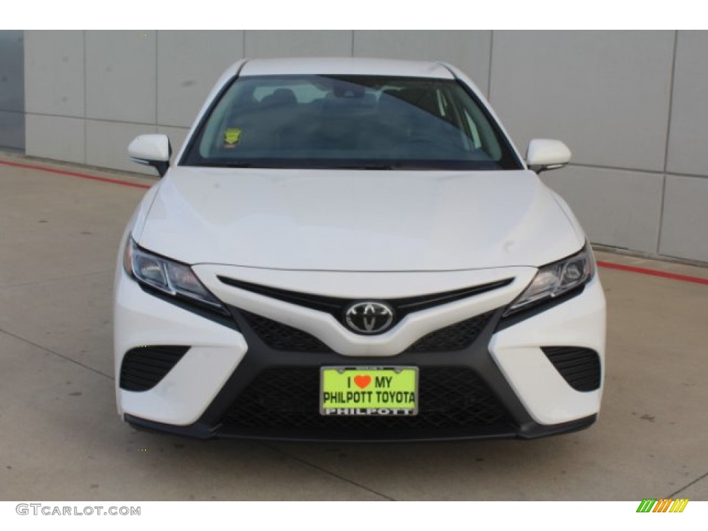 2019 Camry SE - Super White / Black photo #3