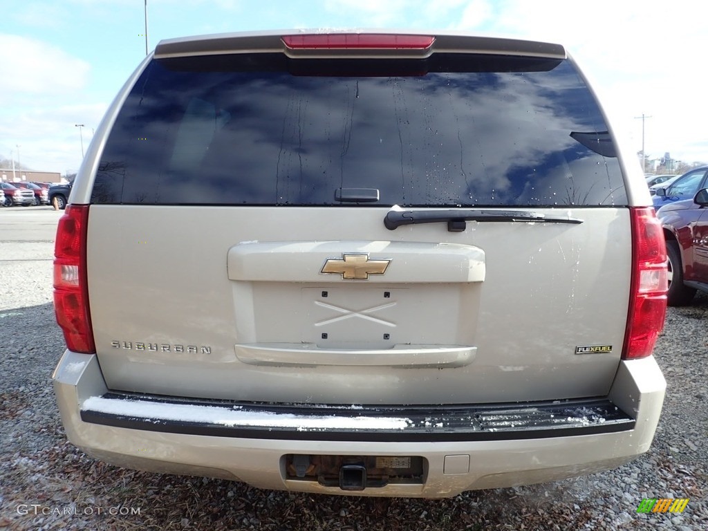 2007 Suburban 1500 LT 4x4 - Gold Mist Metallic / Light Cashmere/Ebony photo #3