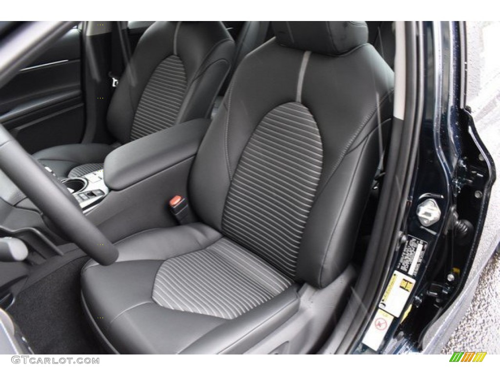Black Interior 2019 Toyota Camry Hybrid LE Photo #131399412