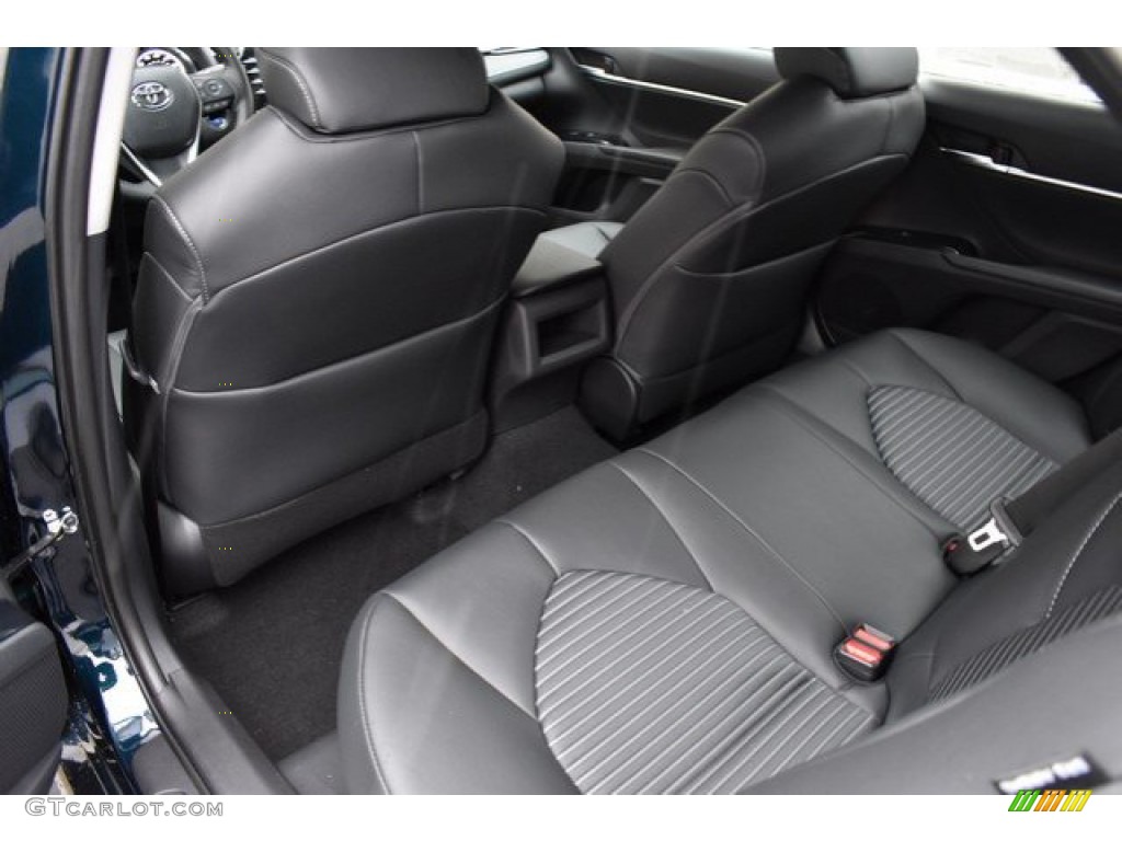 Black Interior 2019 Toyota Camry Hybrid LE Photo #131399742