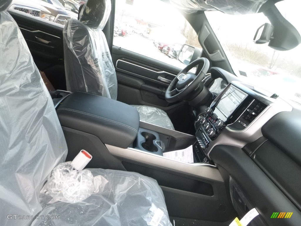 2019 1500 Big Horn Crew Cab 4x4 - Billett Silver Metallic / Black/Diesel Gray photo #10