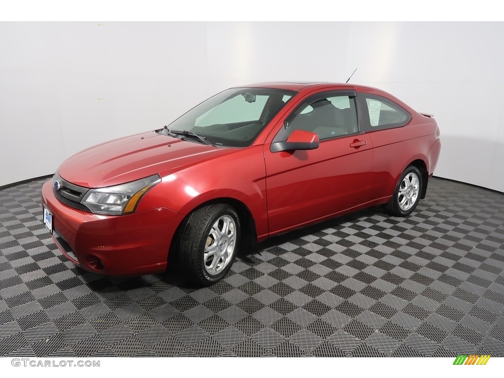 2010 Focus SE Coupe - Sangria Red Metallic / Charcoal Black photo #11