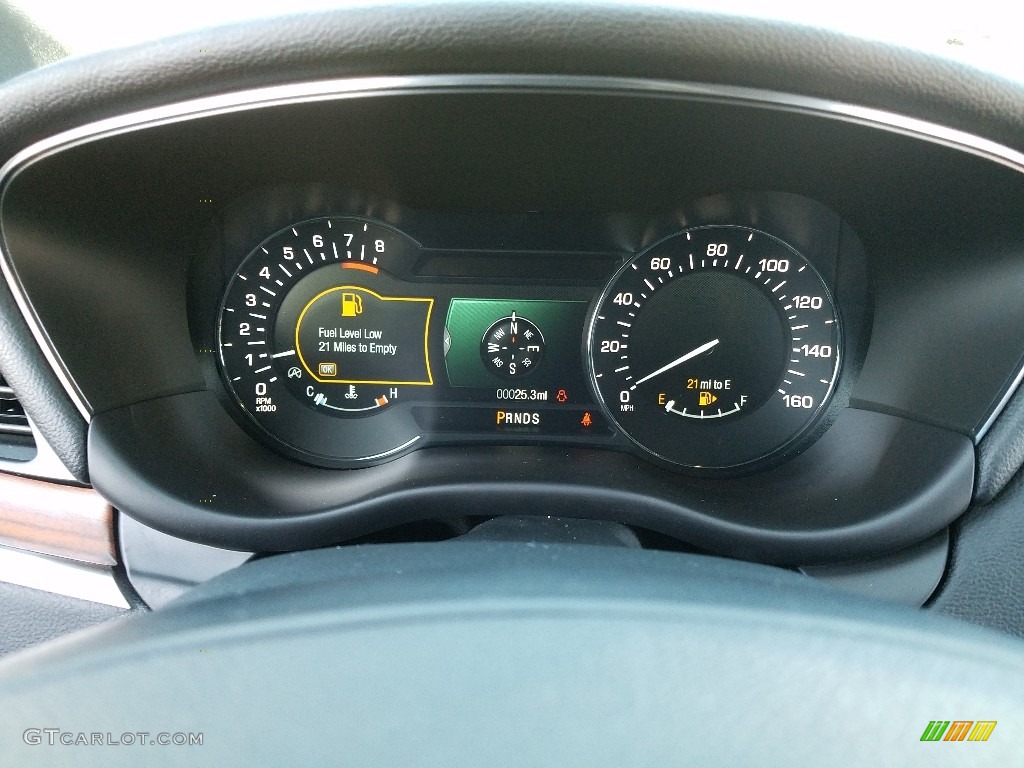 2019 Lincoln MKC Reserve Gauges Photo #131402043