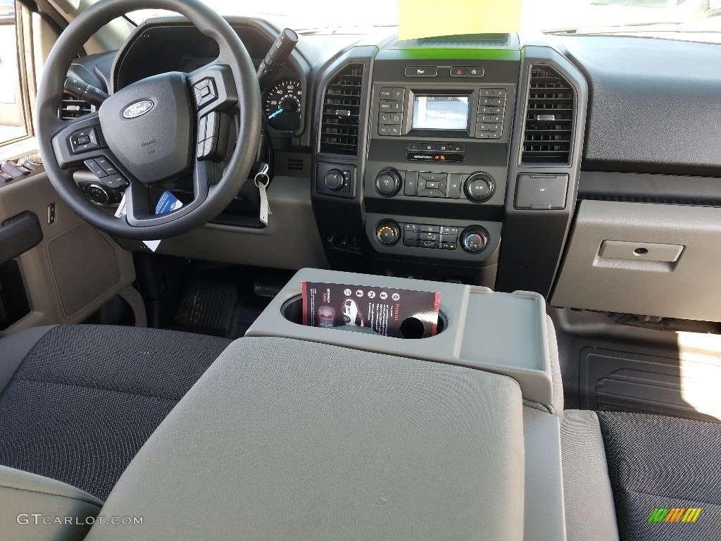 2019 Ford F150 XL SuperCab 4x4 Earth Gray Dashboard Photo #131405133