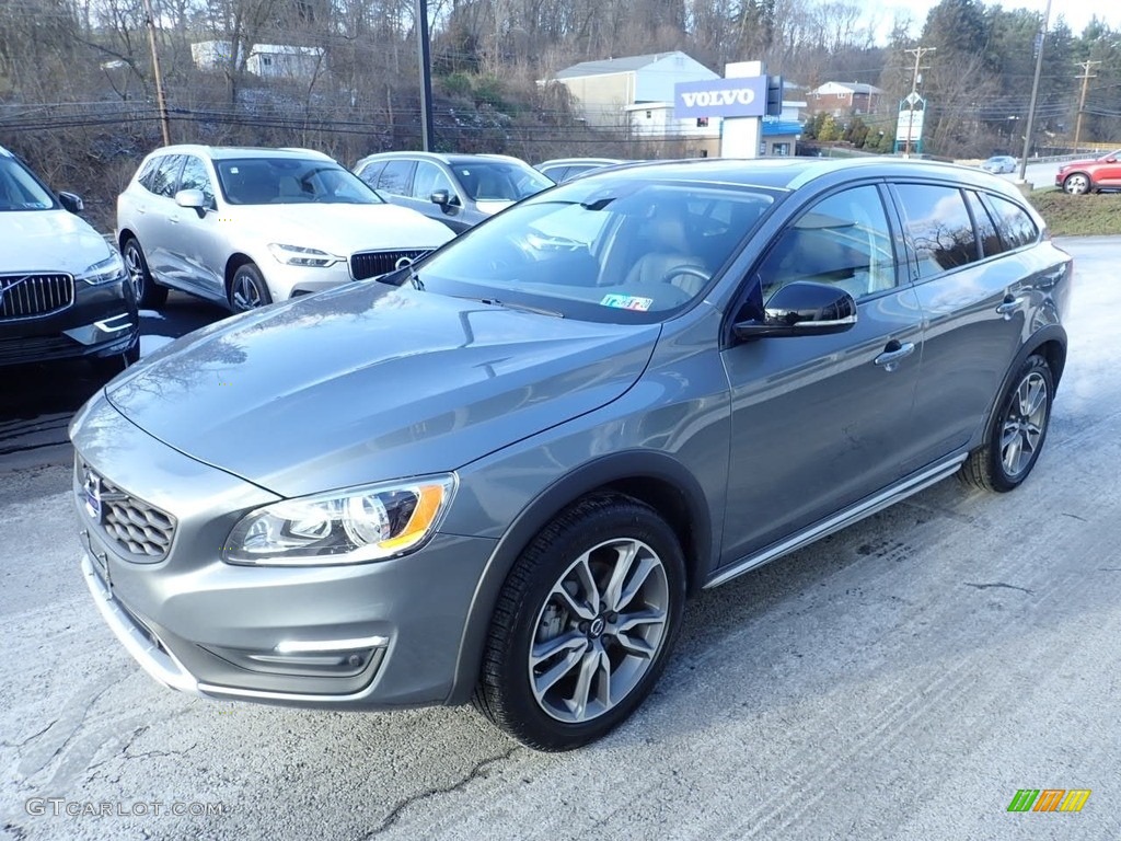 2018 V60 Cross Country T5 AWD - Osmium Grey Metallic / Off Black photo #8