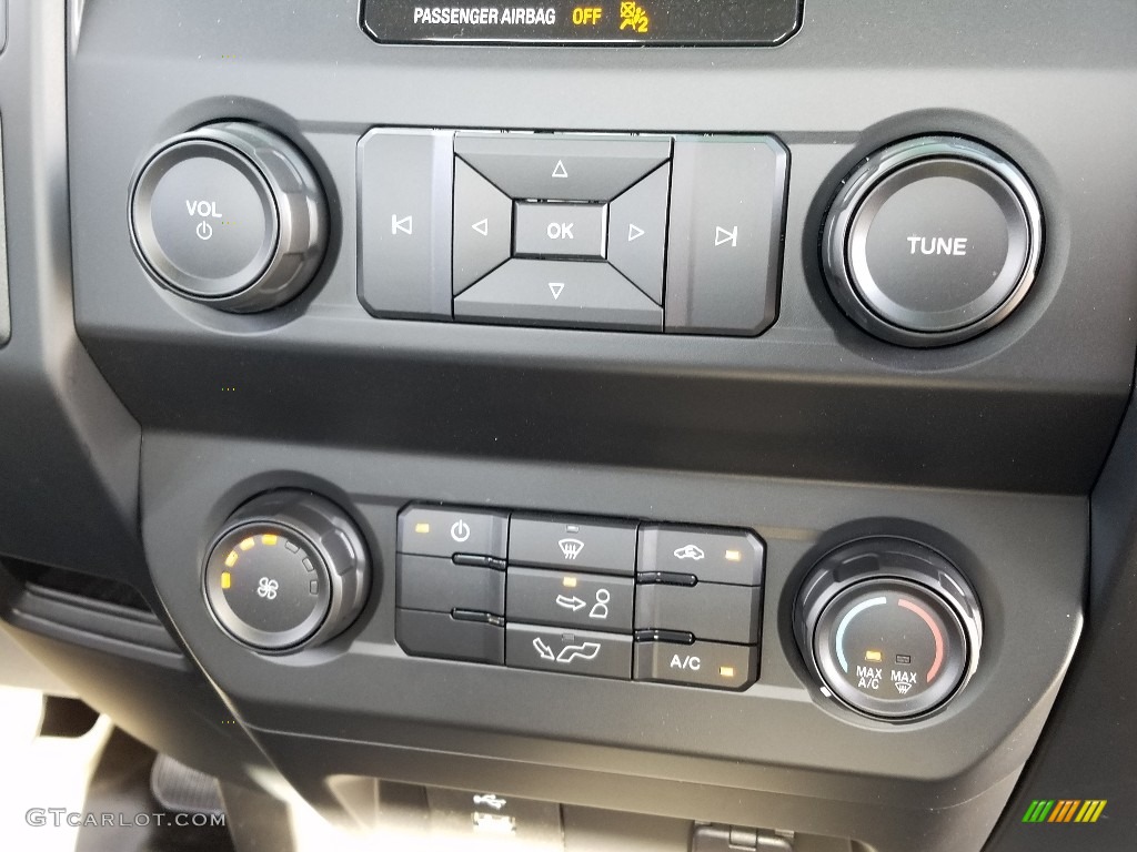 2019 Ford F150 XL Regular Cab Controls Photo #131407707