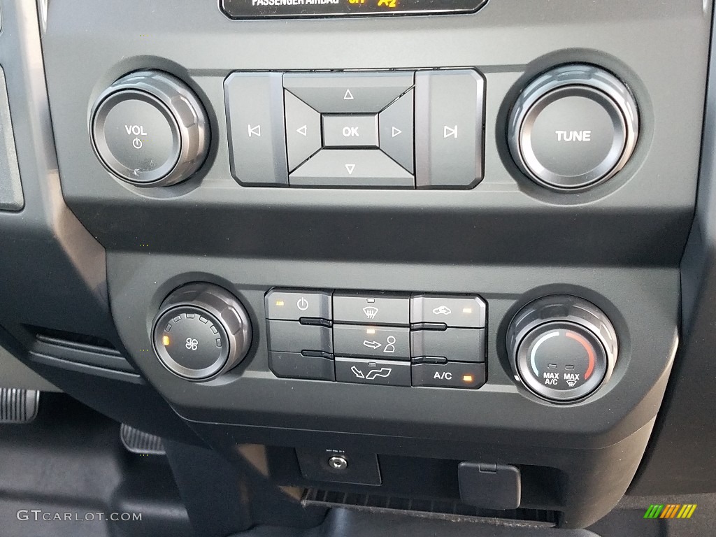 2019 Ford F150 XL SuperCab Controls Photos