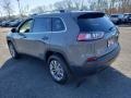 Sting-Gray - Cherokee Latitude Plus 4x4 Photo No. 4