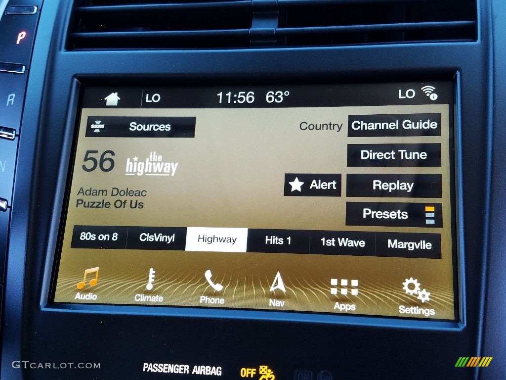 2019 Lincoln MKC Select Controls Photo #131409786
