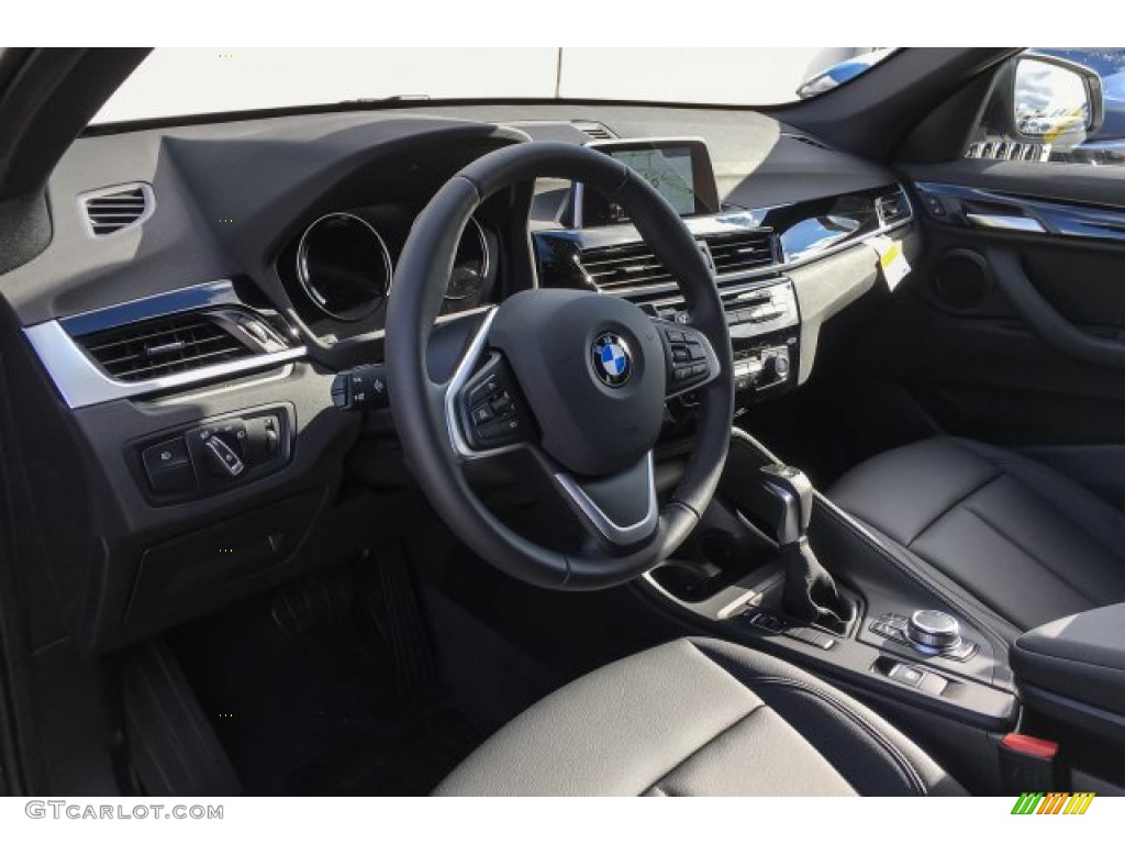 2019 X1 sDrive28i - Jet Black / Black photo #4