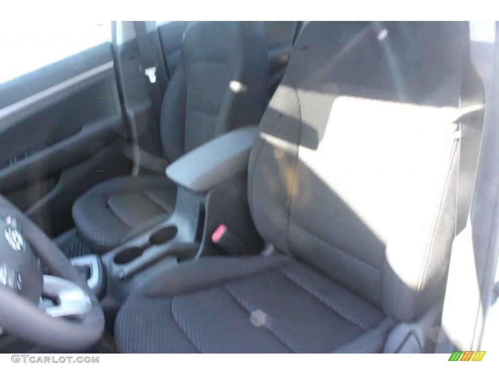 2019 Elantra SE - Quartz White Pearl / Black photo #10