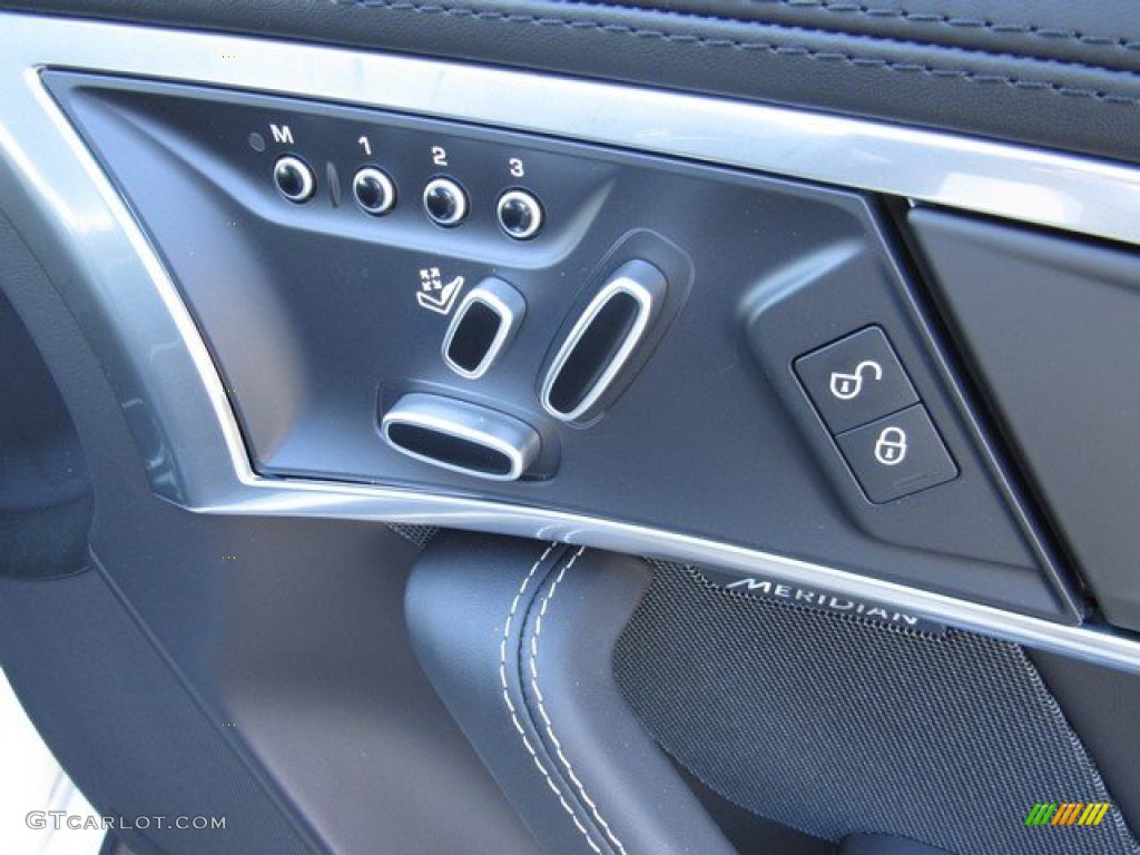 2019 Jaguar F-Type R-Dynamic Coupe Controls Photo #131421956