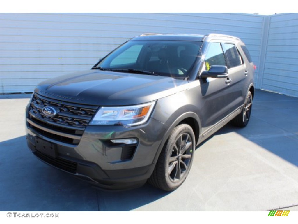 2019 Explorer XLT - Magnetic / Medium Black photo #4