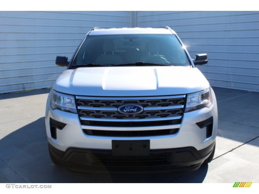 2019 Explorer FWD - Ingot Silver / Medium Stone photo #3