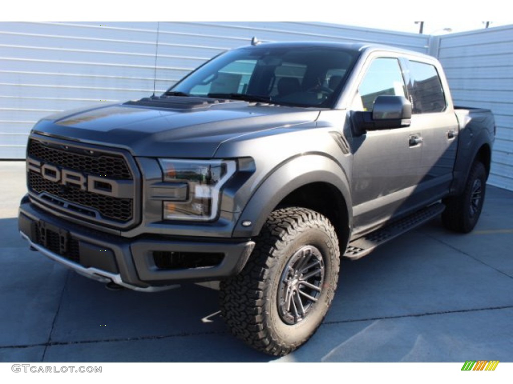 2019 F150 SVT Raptor SuperCrew 4x4 - Magnetic / Black photo #4