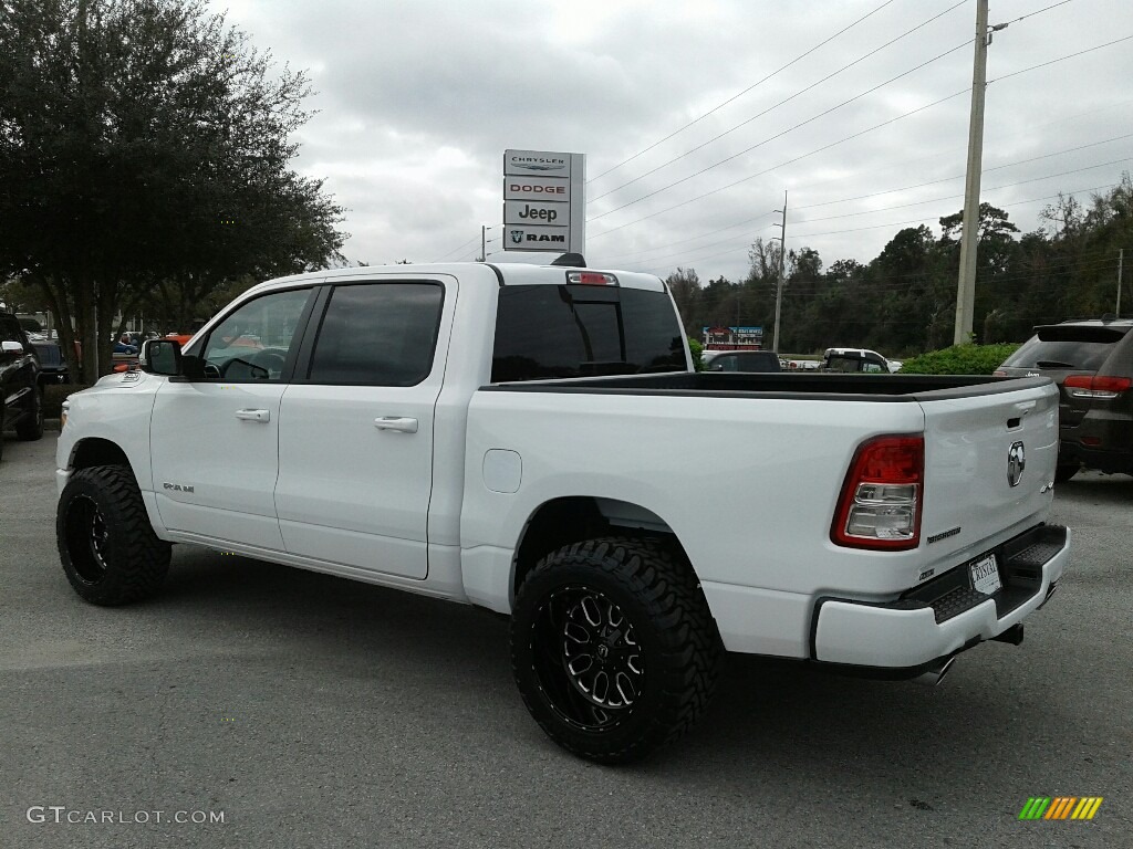 2019 1500 Big Horn Crew Cab 4x4 - Bright White / Black photo #3