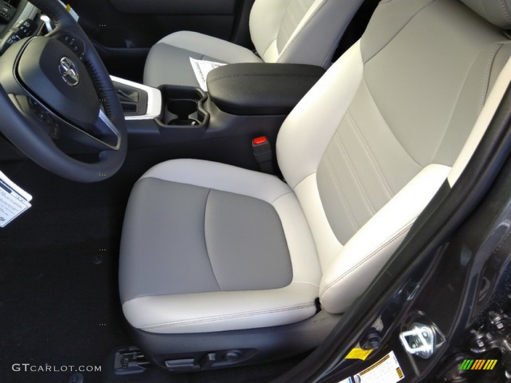 Light Gray Interior 2019 Toyota RAV4 XLE AWD Photo #131433154