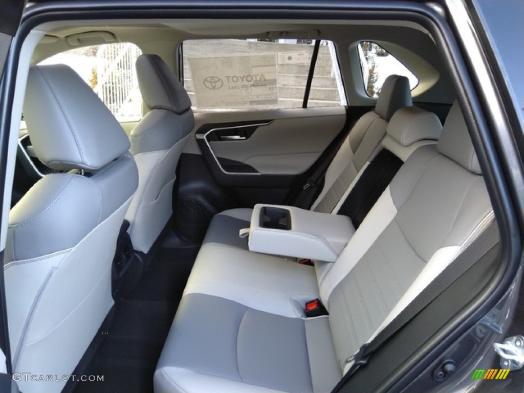 Light Gray Interior 2019 Toyota RAV4 XLE AWD Photo #131433217