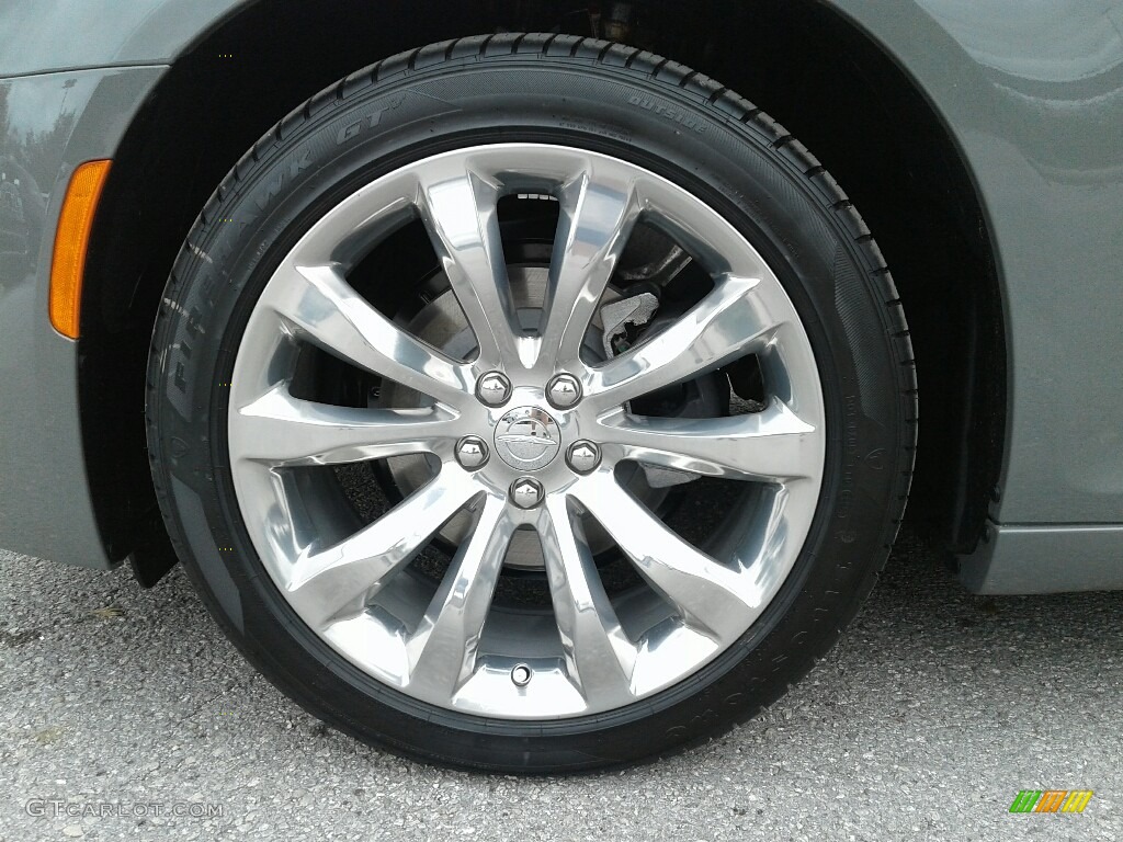 2019 300 Touring - Ceramic Gray / Black photo #20
