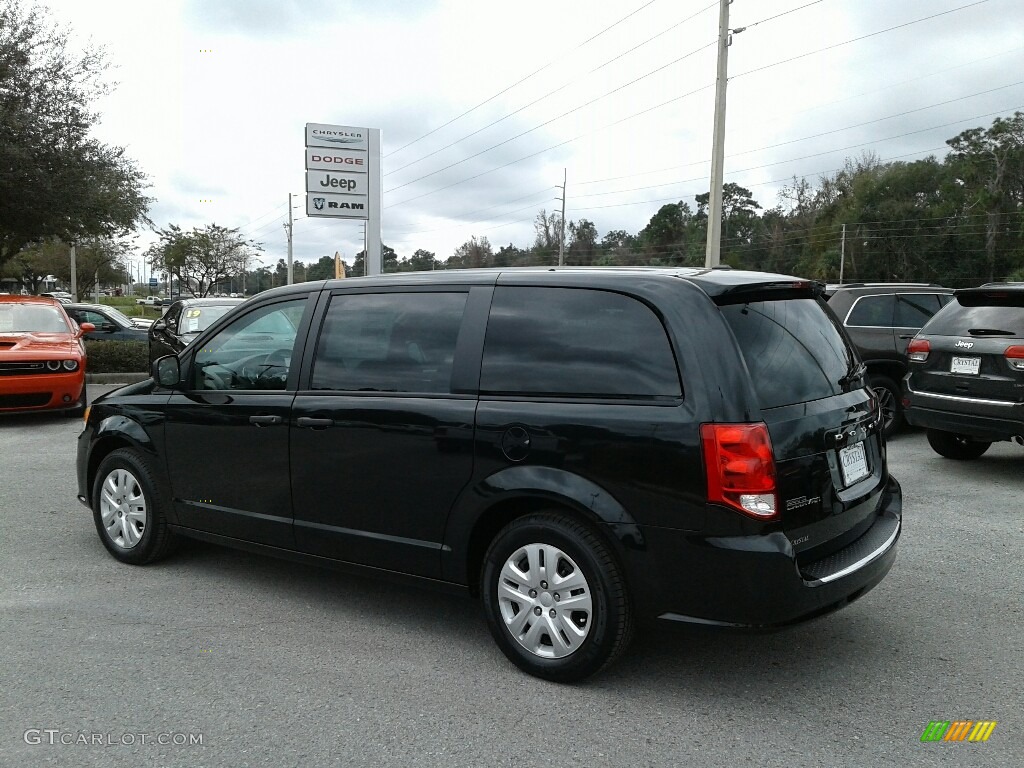 2019 Grand Caravan SE - Black Onyx Crystal Pearl / Black/Light Graystone photo #3