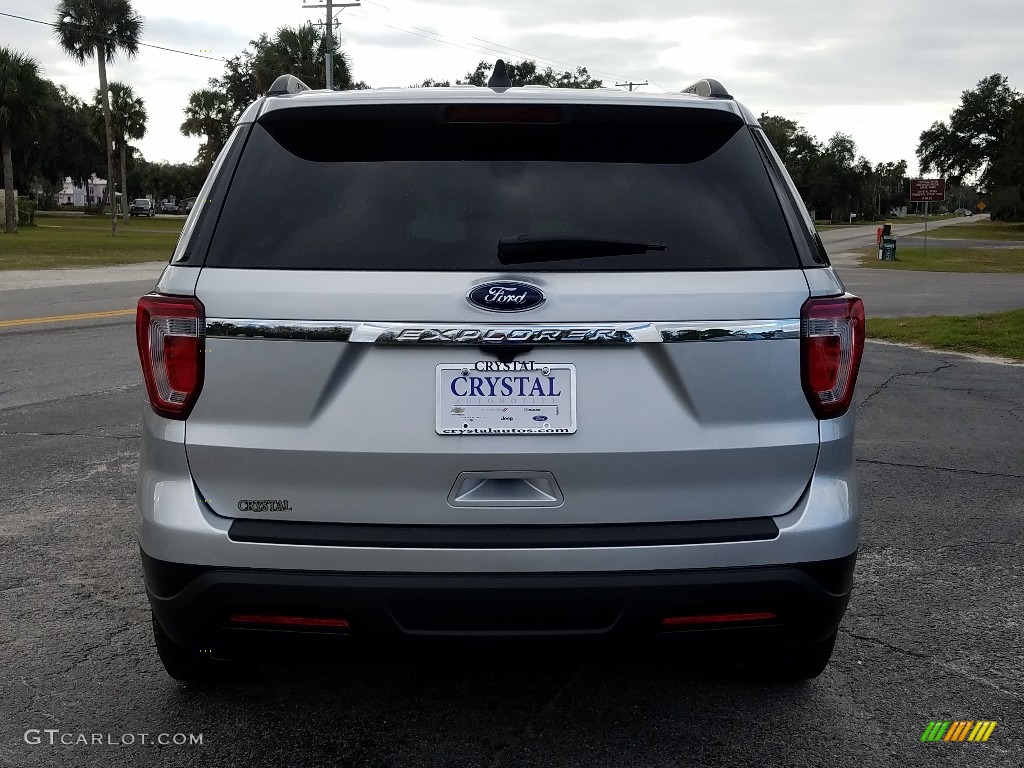 2019 Explorer FWD - Ingot Silver / Medium Stone photo #4