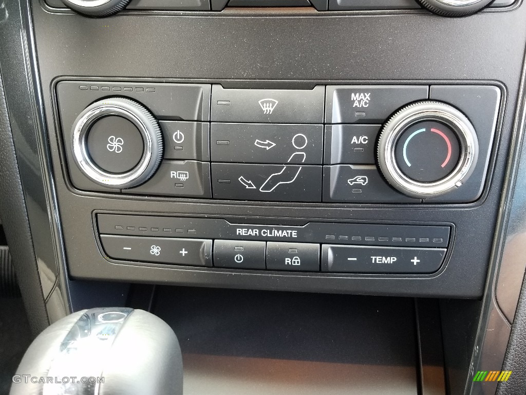 2019 Ford Explorer FWD Controls Photo #131436364