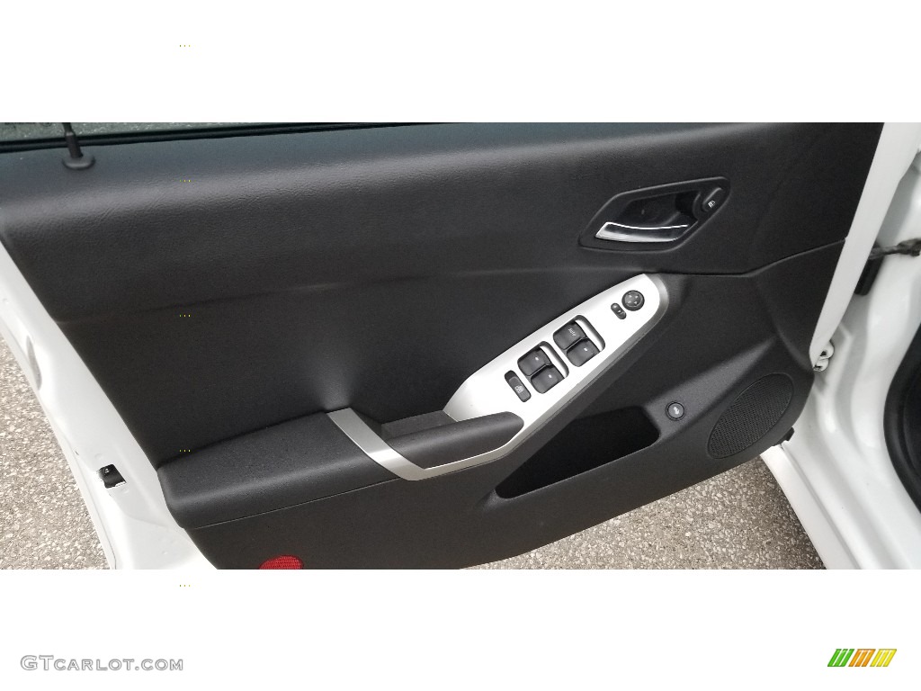 2010 G6 Sedan - Summit White / Ebony photo #10