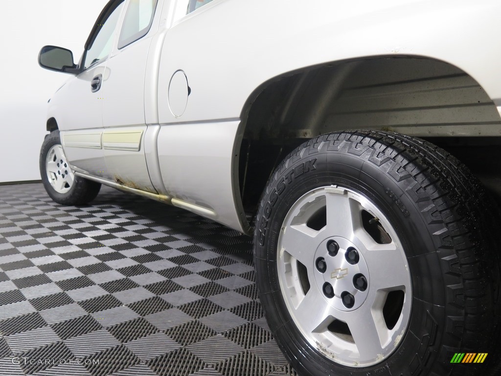2005 Silverado 1500 LS Extended Cab - Silver Birch Metallic / Dark Charcoal photo #15