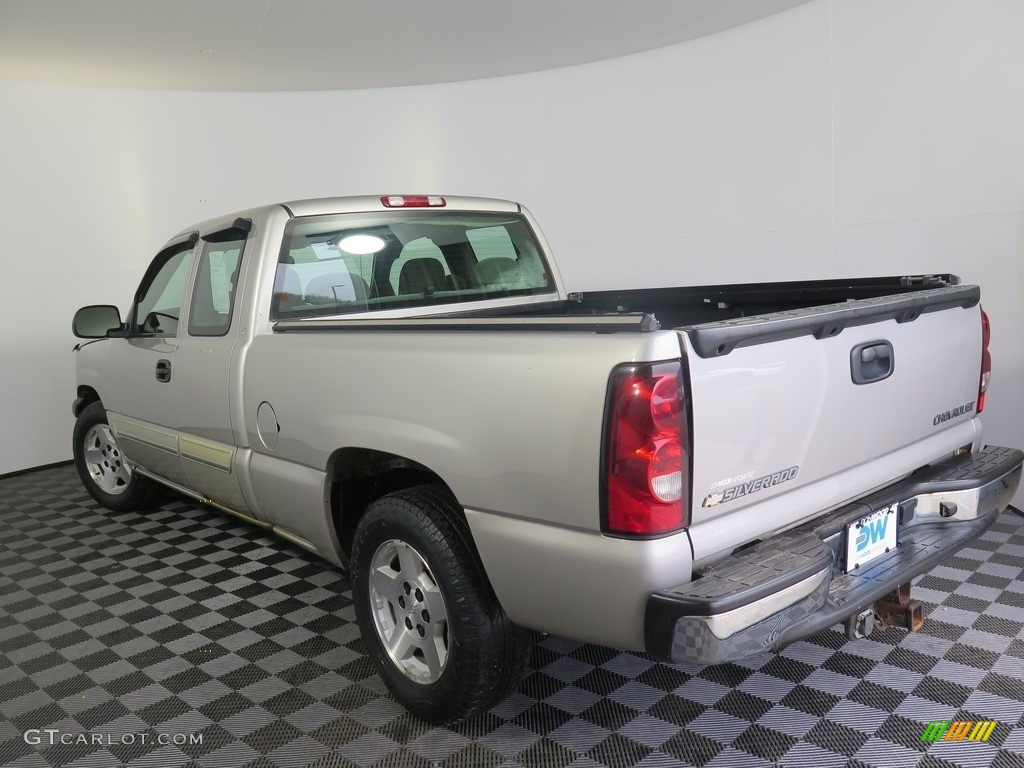 2005 Silverado 1500 LS Extended Cab - Silver Birch Metallic / Dark Charcoal photo #17