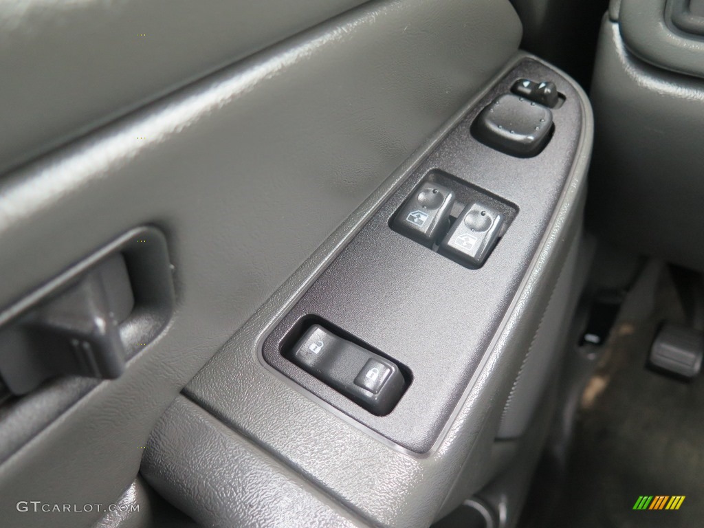 2005 Silverado 1500 LS Extended Cab - Silver Birch Metallic / Dark Charcoal photo #25