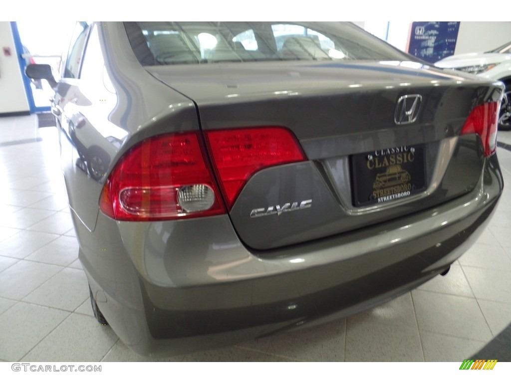 2007 Civic LX Sedan - Galaxy Gray Metallic / Gray photo #9