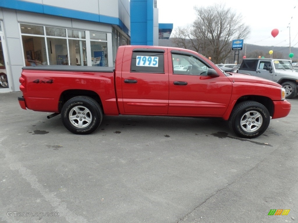 2005 Dakota SLT Quad Cab 4x4 - Flame Red / Medium Slate Gray photo #11