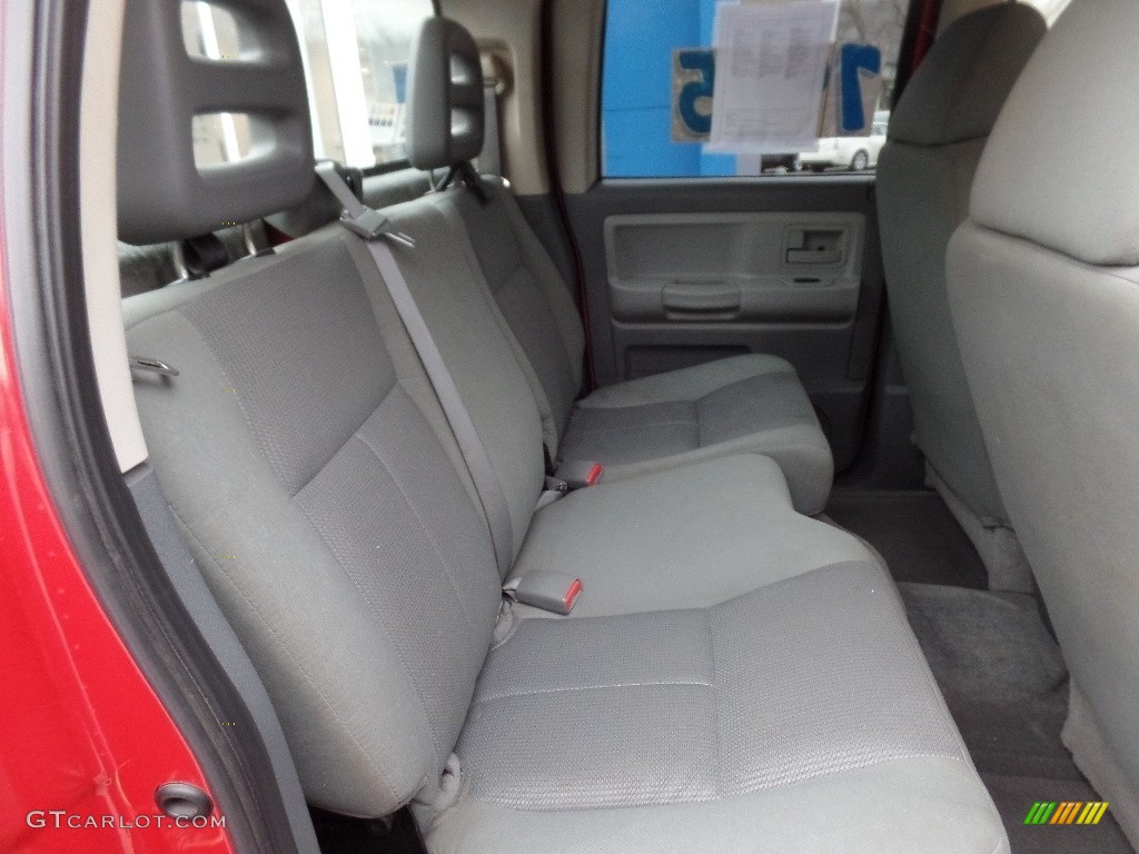 2005 Dakota SLT Quad Cab 4x4 - Flame Red / Medium Slate Gray photo #16
