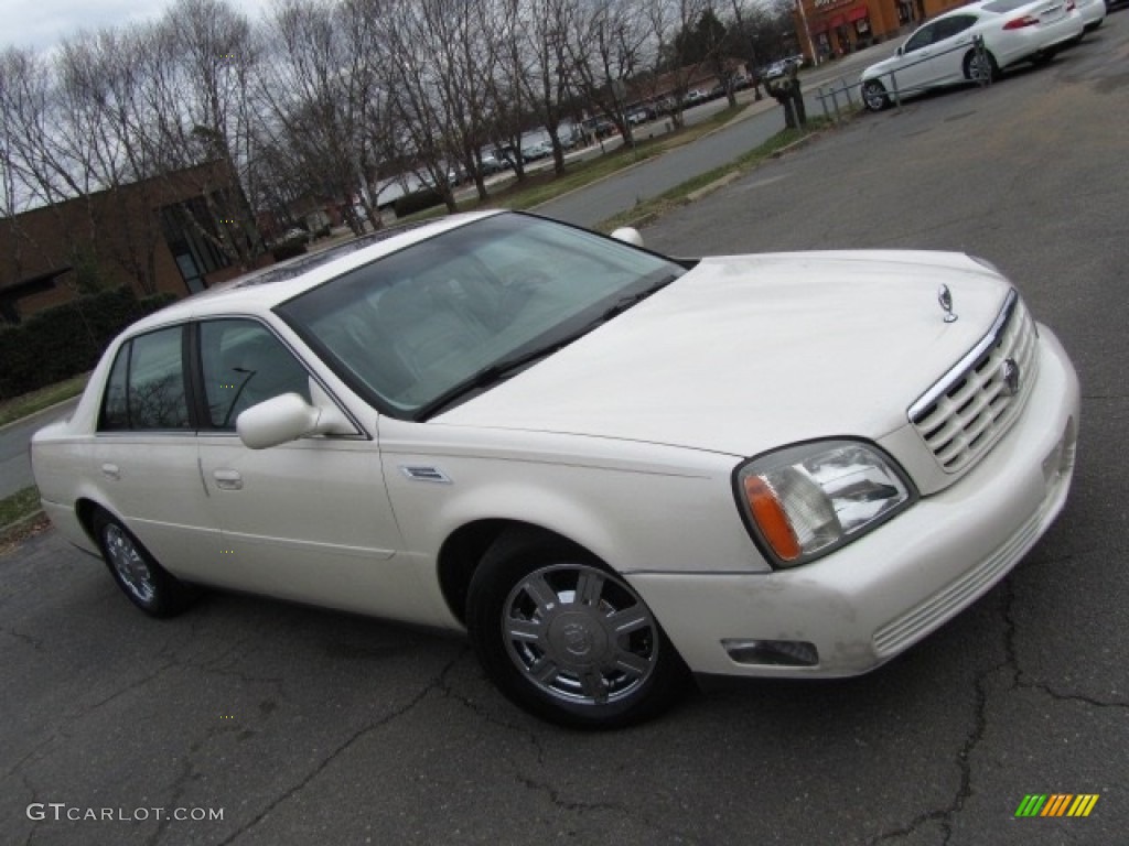 2003 DeVille Sedan - White Diamond / Dark Gray photo #3