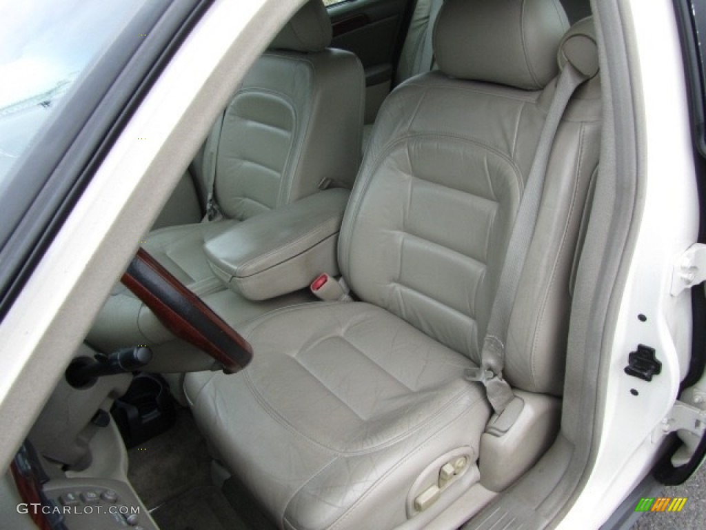 2003 DeVille Sedan - White Diamond / Dark Gray photo #18