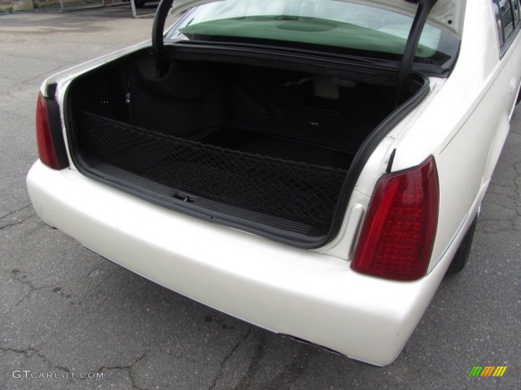 2003 DeVille Sedan - White Diamond / Dark Gray photo #20