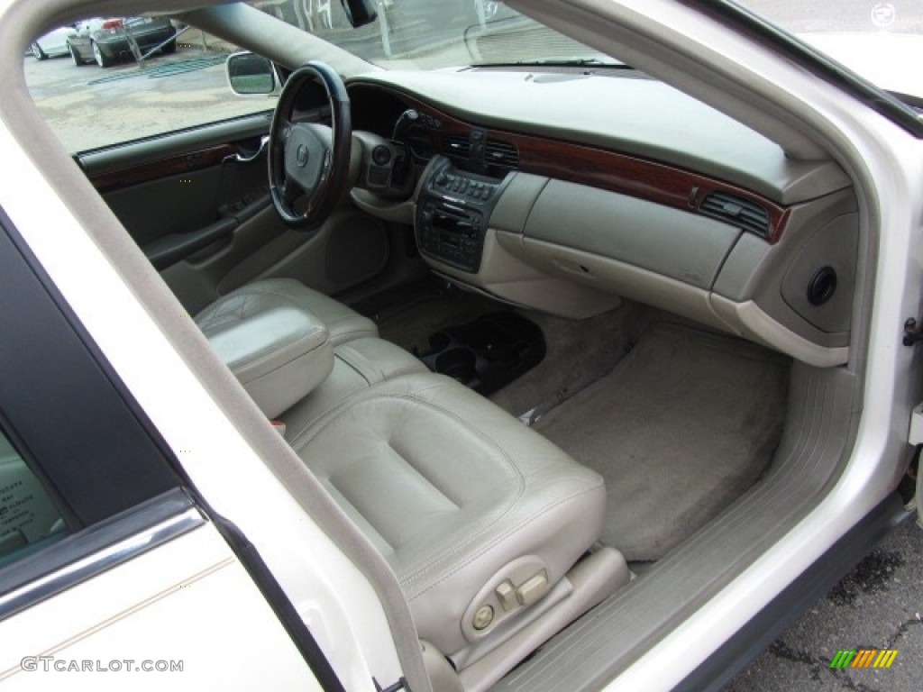 2003 DeVille Sedan - White Diamond / Dark Gray photo #21