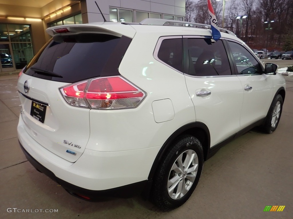 2014 Rogue SV AWD - Moonlight White / Charcoal photo #2