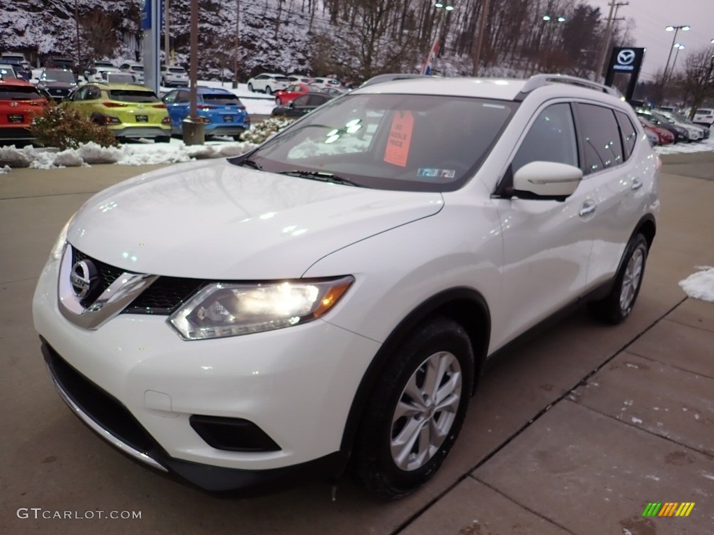 2014 Rogue SV AWD - Moonlight White / Charcoal photo #7