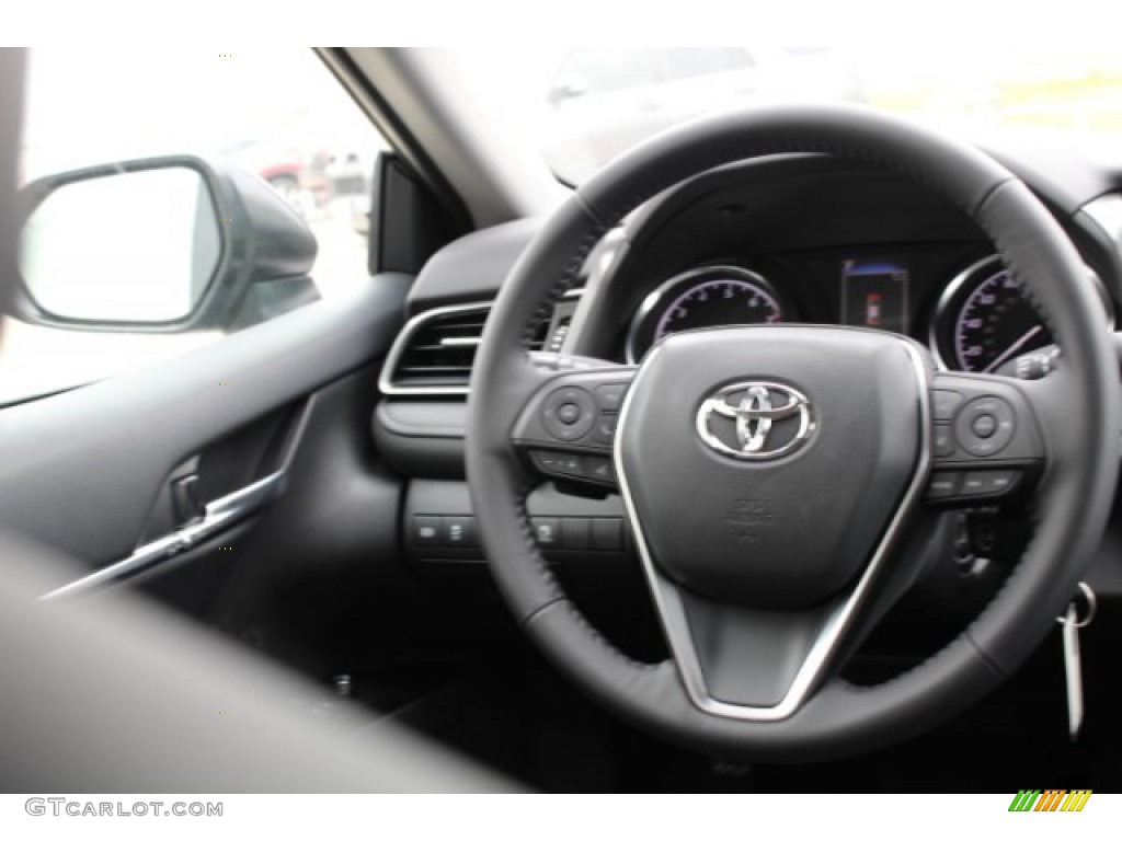2019 Toyota Camry SE Black Steering Wheel Photo #131455990