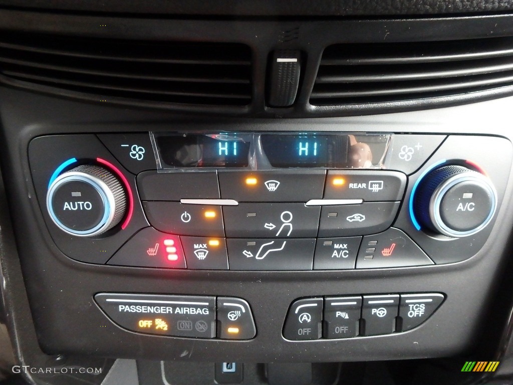 2019 Ford Escape Titanium 4WD Controls Photo #131456437