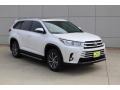 2019 Blizzard Pearl White Toyota Highlander XLE  photo #2