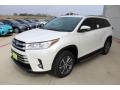 2019 Blizzard Pearl White Toyota Highlander XLE  photo #4