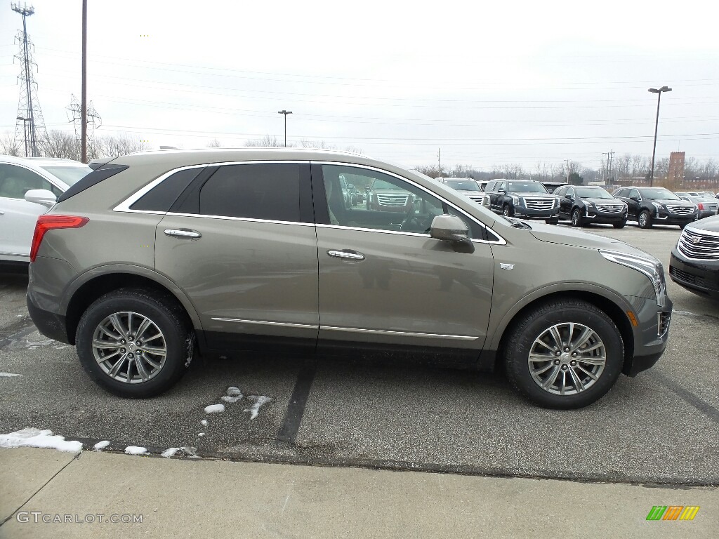 Bronze Dune Metallic 2019 Cadillac XT5 Luxury Exterior Photo #131459092