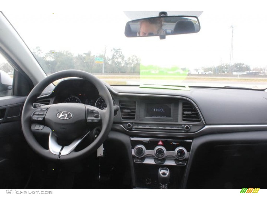 2019 Elantra SE - Symphony Silver / Black photo #17