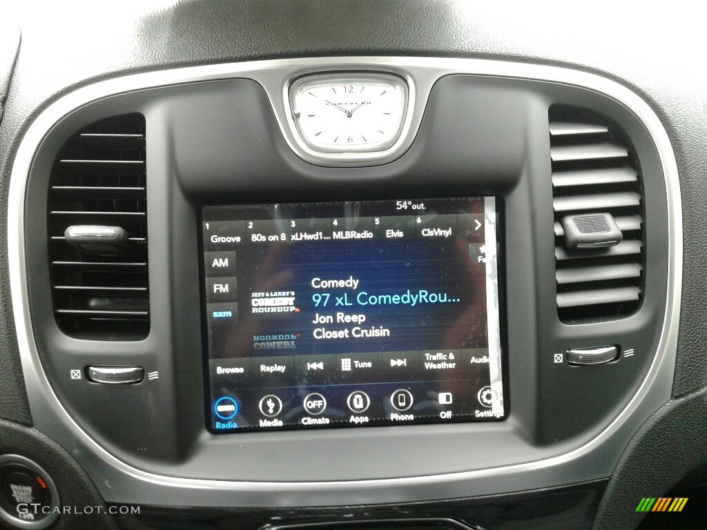 2019 Chrysler 300 Touring Controls Photo #131465766