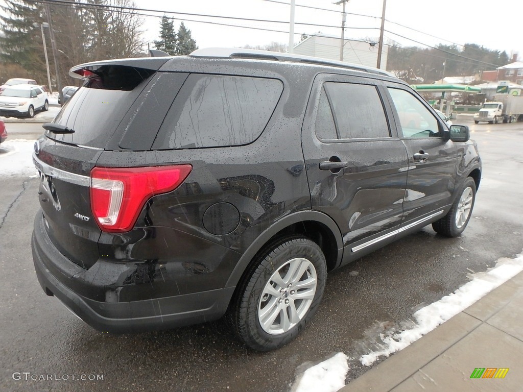 2019 Explorer XLT 4WD - Agate Black / Medium Black photo #5